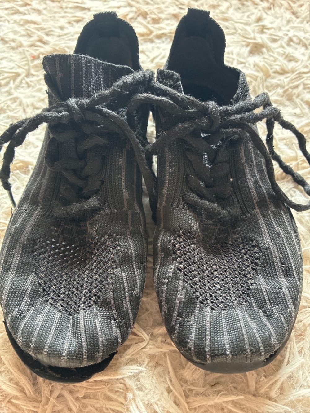 Black Rebel Revolt Cheer Shoes Youth 3 *defect